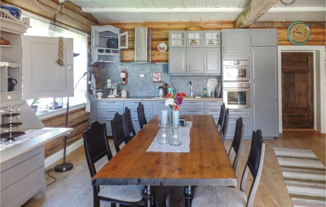 Awesome Home In Vaga With House Sea View Vågåmo Extérieur photo